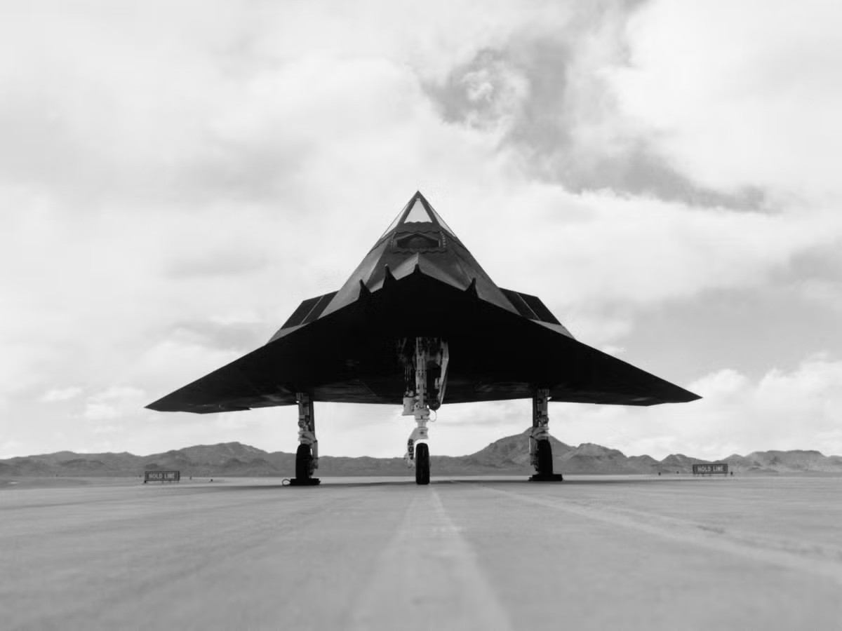 F-117 Nighthawk: Inside the World’s First Stealth Fighter